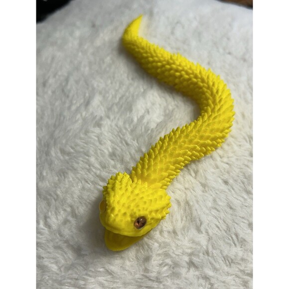 3D Printed Articulated Viper Snake. Fidget Toy. - Picture 6 of 7
